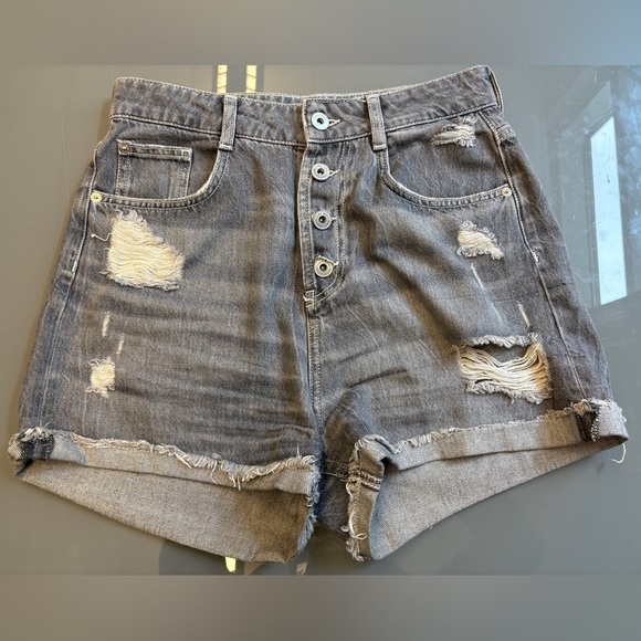 Zara Gray Denim Jean Shorts Distressed High Rise Vintage Style Button up Small - Picture 2 of 9